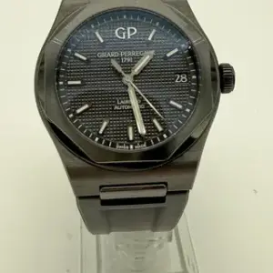 Girard-Perregaux Girard-Perregaux Laureato 81010-32-631-FK6A 42mm Ceramic Black