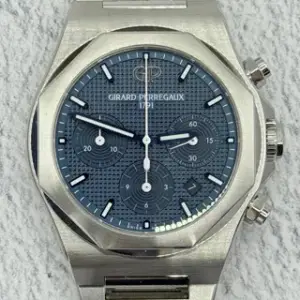 Girard-Perregaux Girard-Perregaux Laureato 81020-11-431-11A 42mm Stainless steel Blue