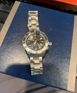 Grand Seiko Grand Seiko Sport SBGJ239 40mm Stainless steel Green