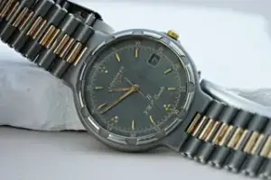 Longines Longines Conquest 4981 33mm Titanium and Yellow gold