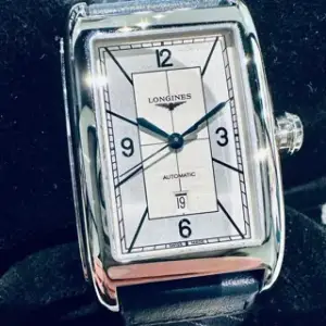 Longines Longines DolceVita L5.757.4.73.8 28mm Stainless steel Silver