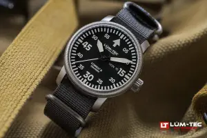 LUM-TEC Combat B67 Day Date