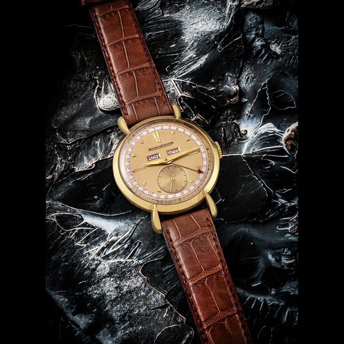 Jaeger-Lecoultre JAEGER-LECOULTRE. A RARE 18K GOLD TRIPLE CALENDAR WRISTWATCH REF. 2721, MOVEMENT NO. 405’633, CASE NO. 335’242 A, CIRCA 1945