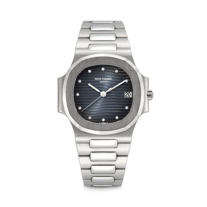 PATEK PHILIPPE. A STAINLESS STEEL AUTOAMTIC WRISTWATCH WITH SWEEP CENTRE SECONDS, DATE AND BRACELET NAUTILUS MODEL, REF. 3800/1A-012, MOVEMENT NO. 3’030’739, CASE NO. 4’096’863, CIRCA 2000