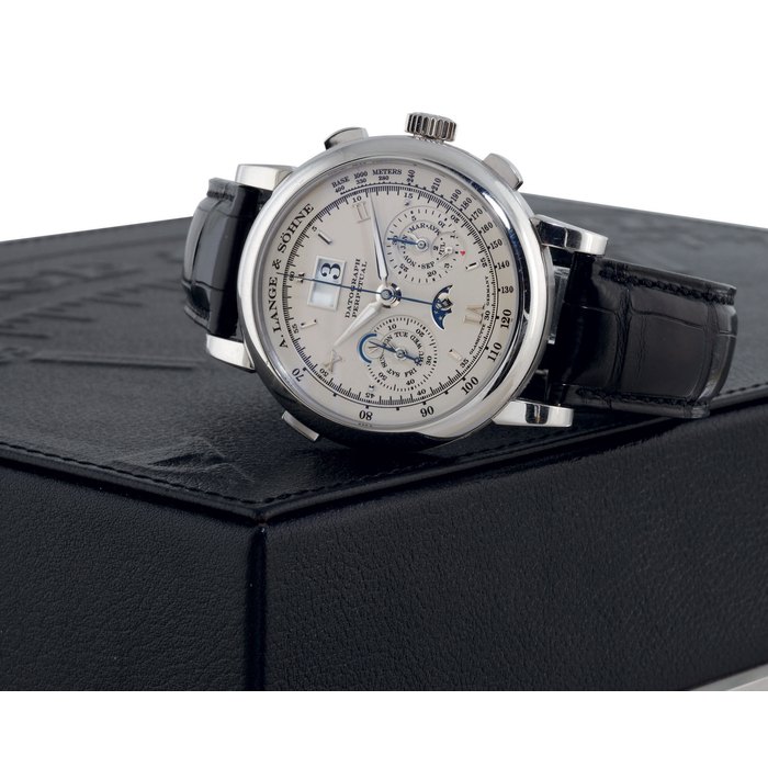 A. LANGE & SÖHNE. A FINE AND RARE PLATINUM PERPETUAL CALENDAR CHRONOGRAPH WRISTWATCH WITH OVERSIZED DATE, LEAP YEAR INDICATOR AND MOON PHASES SIGNED A. LANGE & SÖHNE, GLASHÜTTE I.SA., DATOGRAPH PERPETUAL, REF. 410.025, MOVEMENT NO. 48156, CASE NO. 158073, CIRCA 2007
