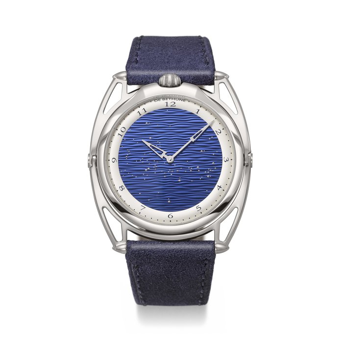 DE BETHUNE. A RARE AND HIGHLY ATTRACTIVE TITANIUM WRISTWATCH WITH ‘RANDOM GUILLOCHE’ BLUE STARRY DIAL AND ‘FLOATING LUGS’ STARRY SEAS MODEL, REF. DB28XSTIS3, NO. 019, CIRCA 2023