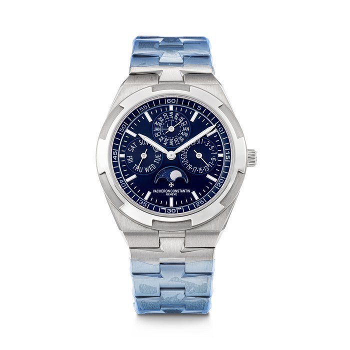 Vacheron Constantin VACHERON CONSTANTIN. AN ATTRACTIVE 18K WHITE GOLD AUTOMATIC PERPETUAL CALENDAR WRISTWATCH WITH MOON PHASES, LEAP YEAR INDICATION AND BRACELET OVERSEAS PERPETUAL CALENDAR ULTRA SLIM MODEL, REF. 4300V/120G-B945, CIRCA 2022