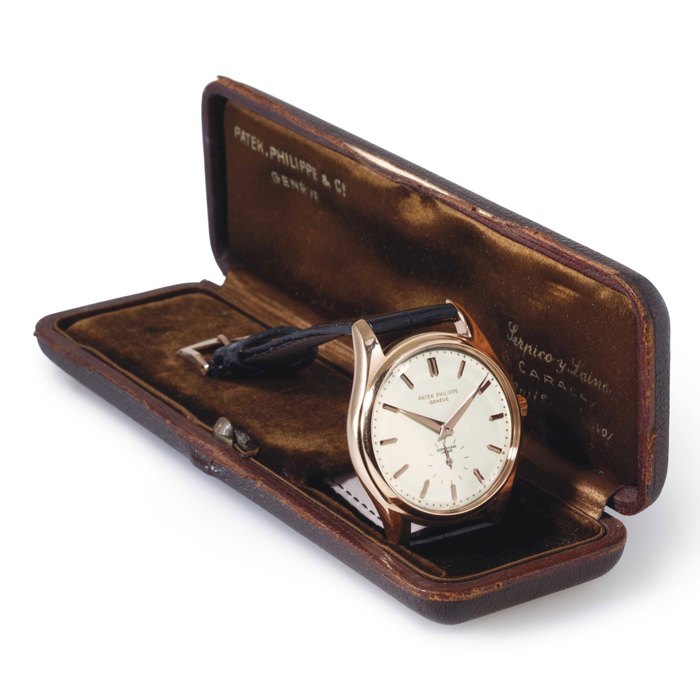 PATEK PHILIPPE. A RARE 18K PINK GOLD AUTOMATIC WRISTWATCH WITH ENAMEL DIAL SIGNED PATEK PHILIPPE, GENEVE, MOVEMENT NO. 761297, CASE NO. 686700, REF. 2526, RETAILED BY SERPICO Y LAINO, MANUFACTURED IN 1954