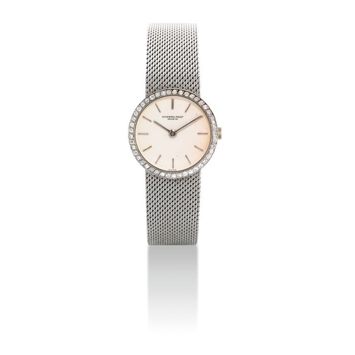 Audemars Piguet AUDEMARS PIGUET. A LADY'S 18K WHITE GOLD AND DIAMOND-SET BRACELET WATCH SIGNED AUDEMARS PIGUET, CASE NO. 37'579, CIRCA 1980