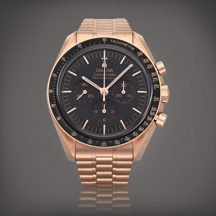 Omega Speedmaster, Reference 310.60.42.50.01.001 | A pink gold chronograph wristwatch with bracelet | Circa 2021