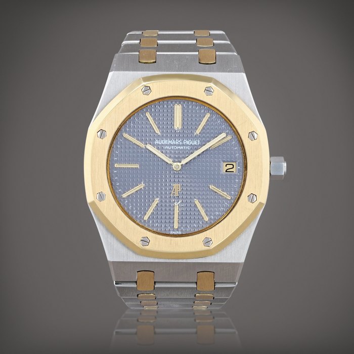 Audemars Piguet Royal Oak, reference 5402.SA.OO.0344SA.01    Montre bracelet en acier et or jaune avec date |  Stainless steel and yellow gold wristwatch with date and bracelet     Vers 1977 |  Circa 1977