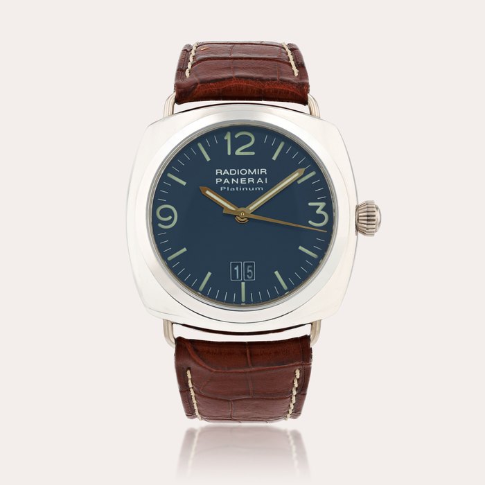 Panerai Radiomir, PAM00065, limited edition    Montre bracelet en platine avec date |  Platinum wristwatch with date    Vers 2000 |  Circa 2000