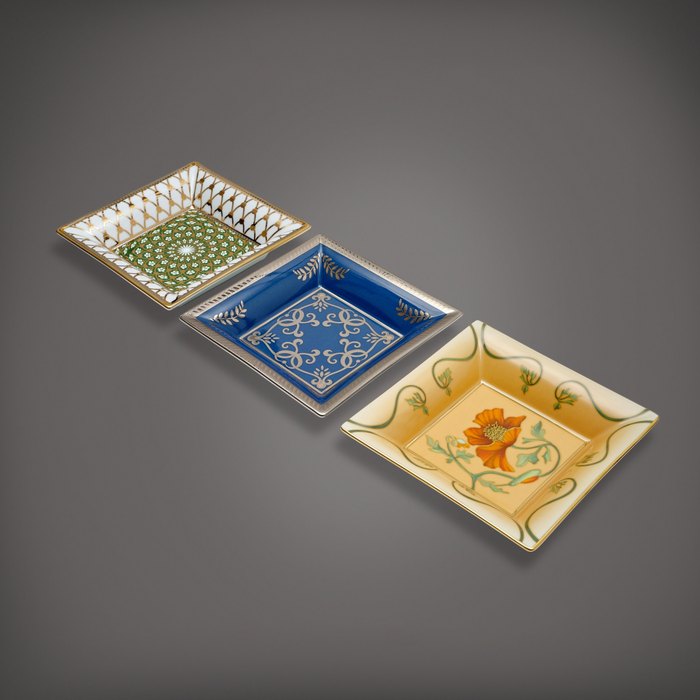 Patek Philippe Porcelain de Limoges | A set of three commemorative Limoges porcelain and enamel dishes, Circa 2012, 2013 and 2017 | 百達翡麗 | Porcelain de Limoges | 一套三件利摩日陶瓷及琺瑯擺飾盤，約2012、2013及2017年製