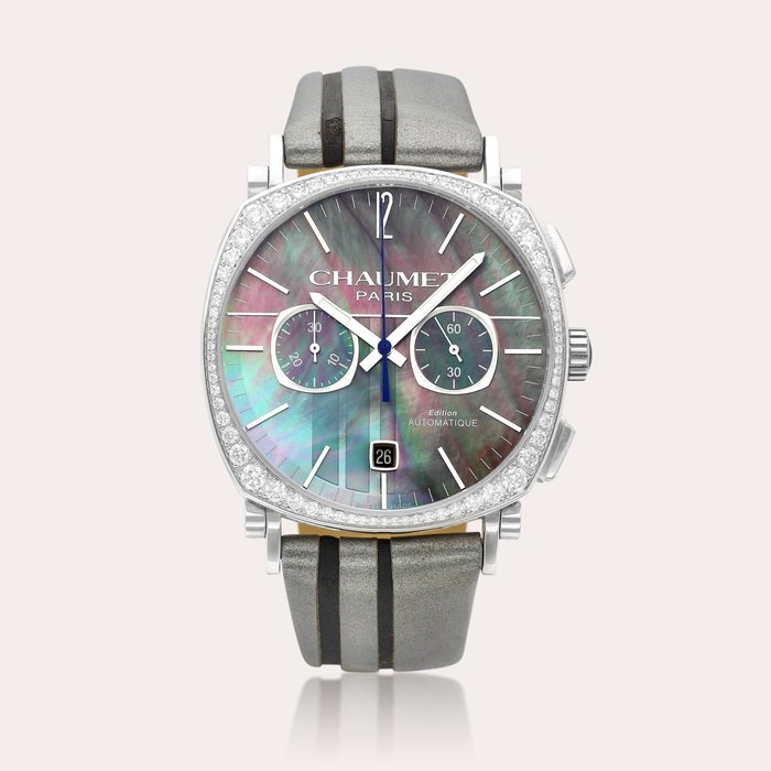 Chaumet Dandy | A white gold and diamond-set chronograph wristwatch with date and mother-of-pearl dial, Circa 2010 | 尚美 | Dandy | 白金鑲鑽石計時腕錶，備日期顯示及珠母貝錶盤，約2010年製
