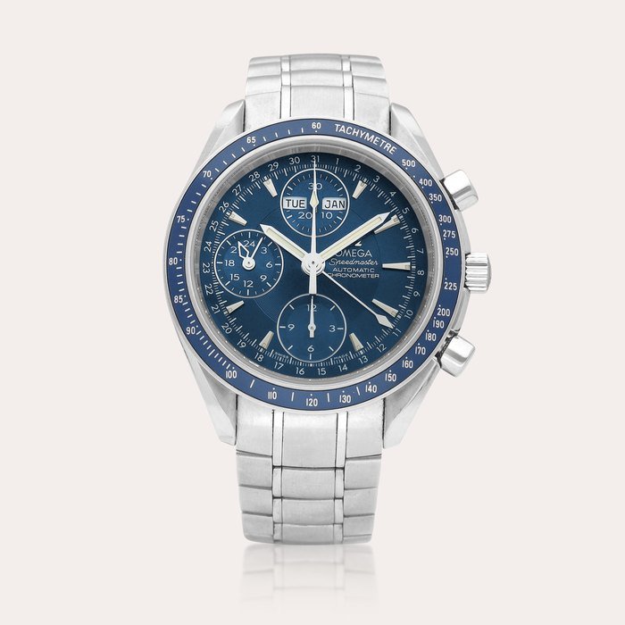 Omega Speedmaster, Reference 3222.80.00 | A stainless steel triple calendar chronograph wristwatch with 24 hours indication, Circa 2008 | 歐米茄 | 超霸系列 型號3222.80.00 | 精鋼全日曆計時鏈帶腕錶，備24小時顯示，約2008年製