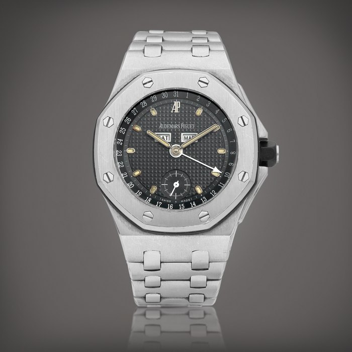 Audemars Piguet Royal Oak Offshore, Reference 25807ST | A stainless steel triple calendar bracelet watch, Circa 1996 | 愛彼 | 皇家橡樹離岸型系列 型號25807ST| 精鋼全日曆鏈帶腕錶，約1996年製