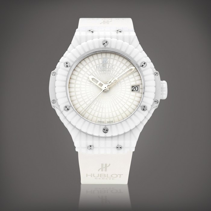 Hublot Big Bang Caviar, Reference 346.HX.2800.RW | A white ceramic and titanium wristwatch with date, Circa 2014 | 宇舶 | Big Bang Caviar 型號346.HX.2800.RW | 白色陶瓷及鈦金屬腕錶，備日期顯示，約2014年製
