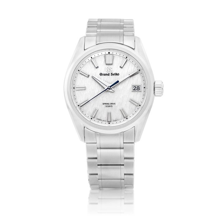 Grand Seiko Evolution 9, Reference SLGA009G | A brand new stainless steel spring drive wristwatch with date, power reserve indication and bracelet, Circa 2022 | Evolution 9 | 型號| SLGA009G | 全新精鋼spring drive鏈帶腕錶，備日期及動力儲備顯示，約2022年製 · SLGA009G