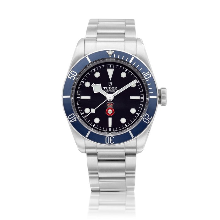 Tudor Black Bay "Royal Specialist Protection", Reference 79220 | A limited edition stainless steel wristwatch with bracelet, Made for the London Metropolitan Police’s Royalty and Specialist Protection Unit, Circa 2018 | 帝舵 | Black Bay "Royal Specialist Protection" 型號79220 | 限量版精鋼鏈帶腕錶，為倫敦皇室成員及特殊人員保護組而製，約2018年製 · 79220