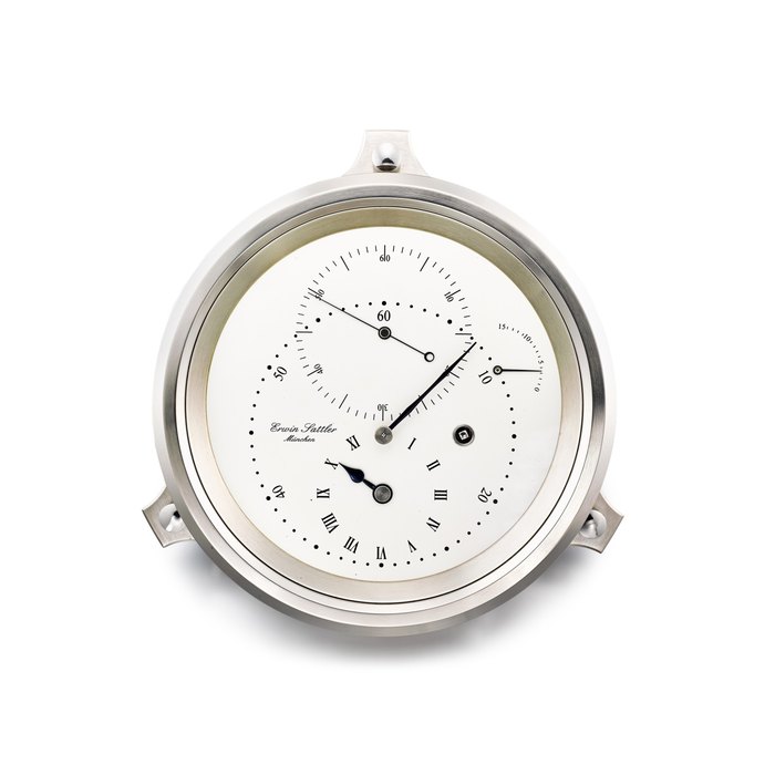 Erwin Sattler Nautis | A chrome plated brass wall clock with 15 days power reserve indication and regulator dial, Circa 2000 | Nautis | 鍍鉻銅製掛牆鐘，備15天動力儲備顯示及三針一線錶盤，約2000年製