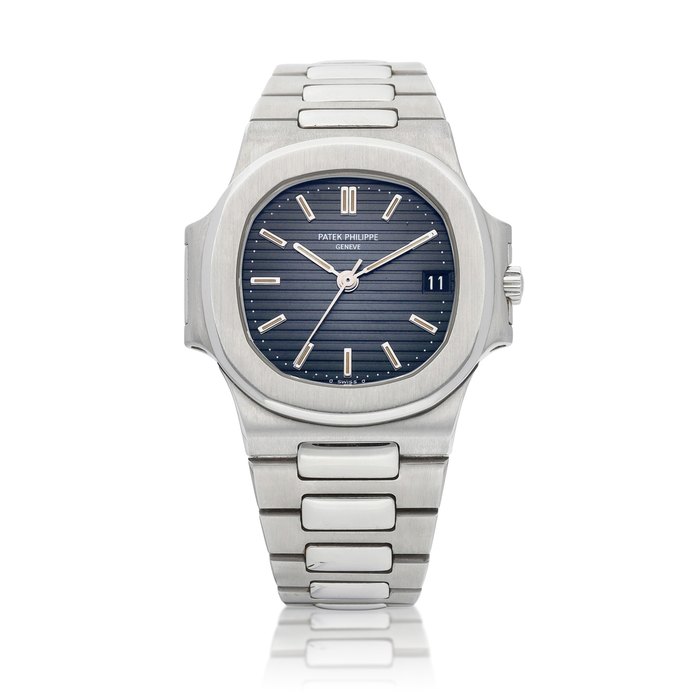 Patek Philippe Nautilus, Reference 3800 | A stainless steel bracelet watch with date, Circa 1982 | Patek Philippe | Nautilus 型號 3800 | 精鋼鏈帶腕錶，備日期顯示，約1982年製 · 3800
