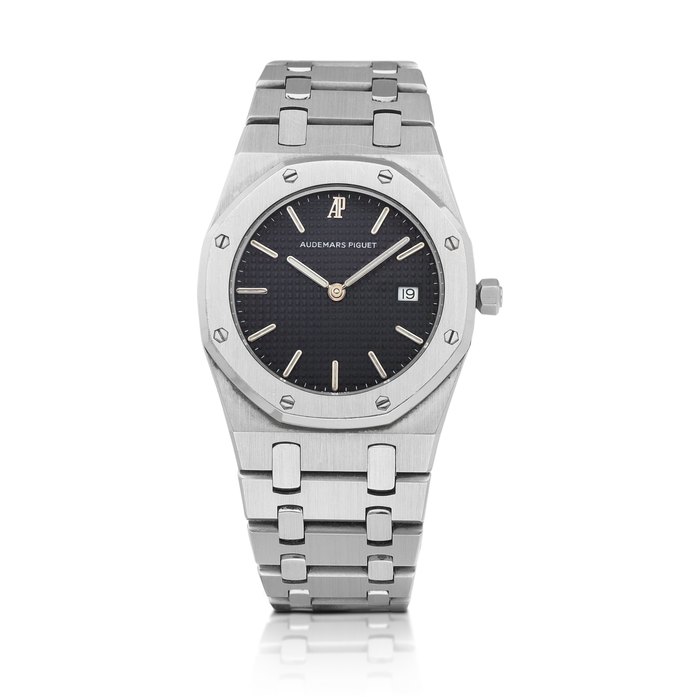 Audemars Piguet Royal Oak, Reference 56175 | A stainless steel bracelet watch with date, Circa 2000 | 愛彼 | 皇家橡樹系列 型號56175 | 精鋼鏈帶腕錶，備日期顯示，約2000年製 · 56175