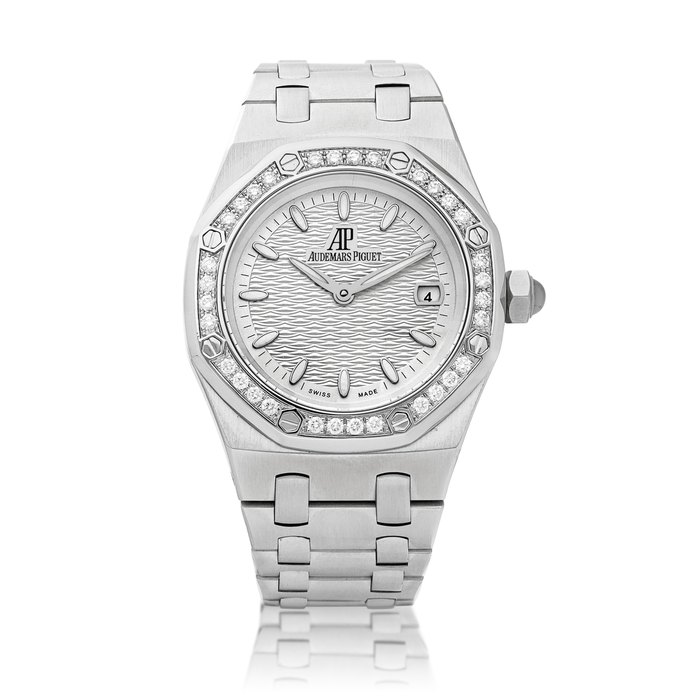 Audemars Piguet Lady Royal Oak | A stainless steel and diamond-set bracelet watch with date, Circa 2009 | 愛彼 | 皇家橡樹女裝系列 | 精鋼鑲鑽石鏈帶腕錶，備日期顯示，約2009年製