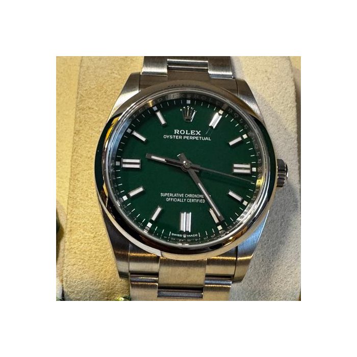 Rolex Oyster Perpetual36 ROLEX Oyster Perpetual UNWORN Green Dial 36mm Ref. 126000