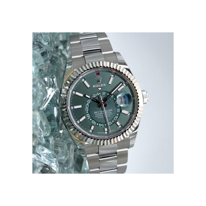 Rolex Sky-Dweller2026 Complete Set Mint Green Dial Oyster Bracelet Ref. 336934