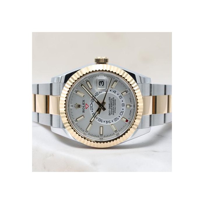Rolex Sky-Dweller326933
