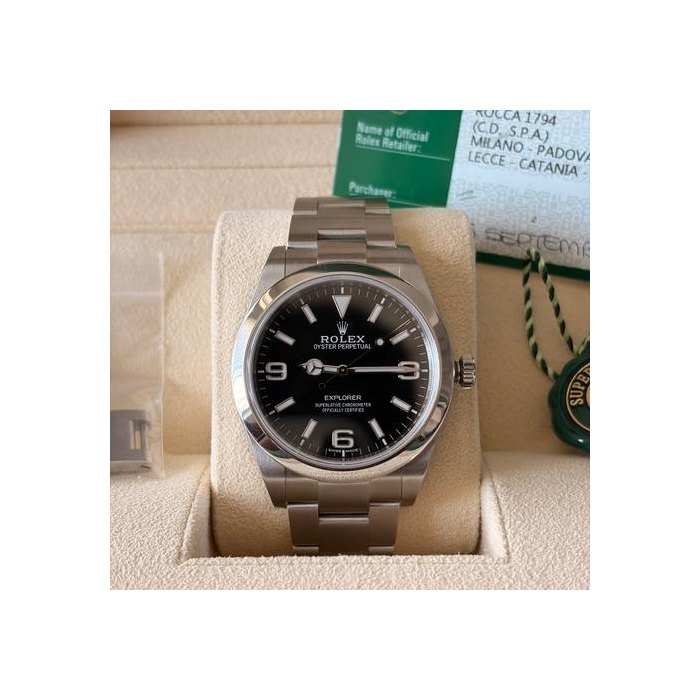 Rolex Explorer39mm 2018 MK2 Explorer 1 Box and Papers unworn like new Ref. 214270