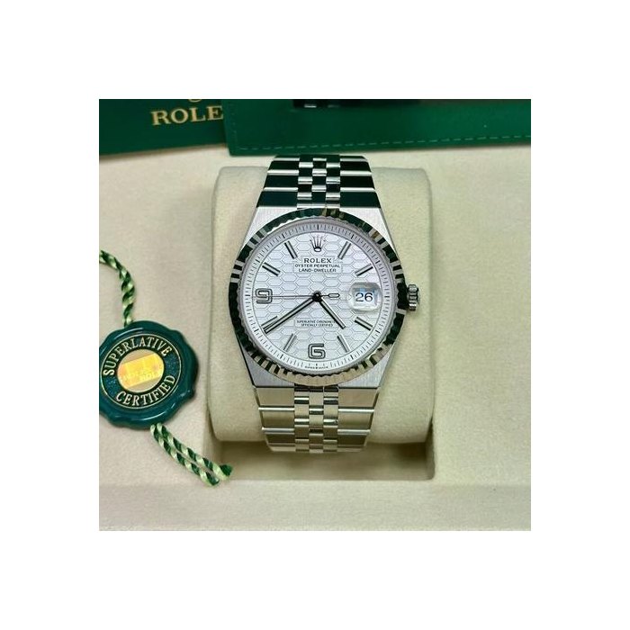 Rolex Land-DwellerUnworn 2026 40mm White Honeycomb-Motif Dial Flat Jubilee Ref. 127334