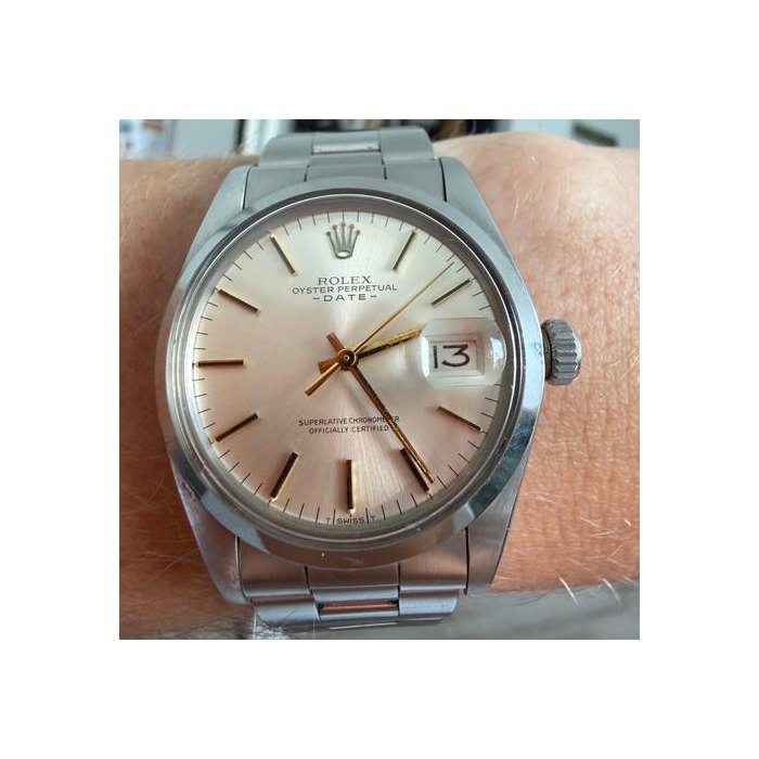 Rolex Oyster PerpetualDate Champagne Dial. Vintage watch & box only. Recently serviced. Ref. 1500