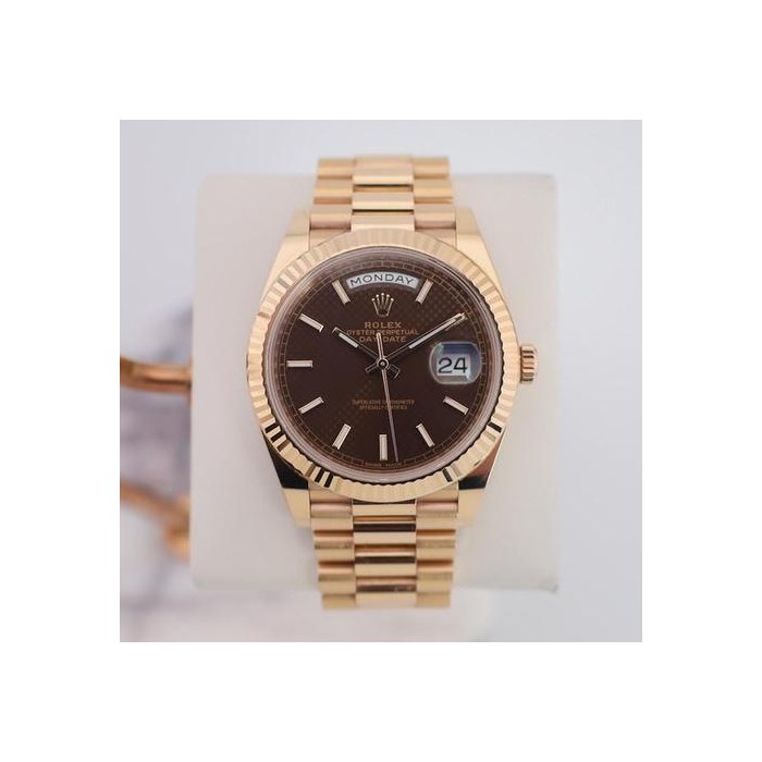 Rolex Day-Date40mm Fluted Bezel Rose Gold Chocolate Diagonal Motif Index Dial Presidential Ref. 228235