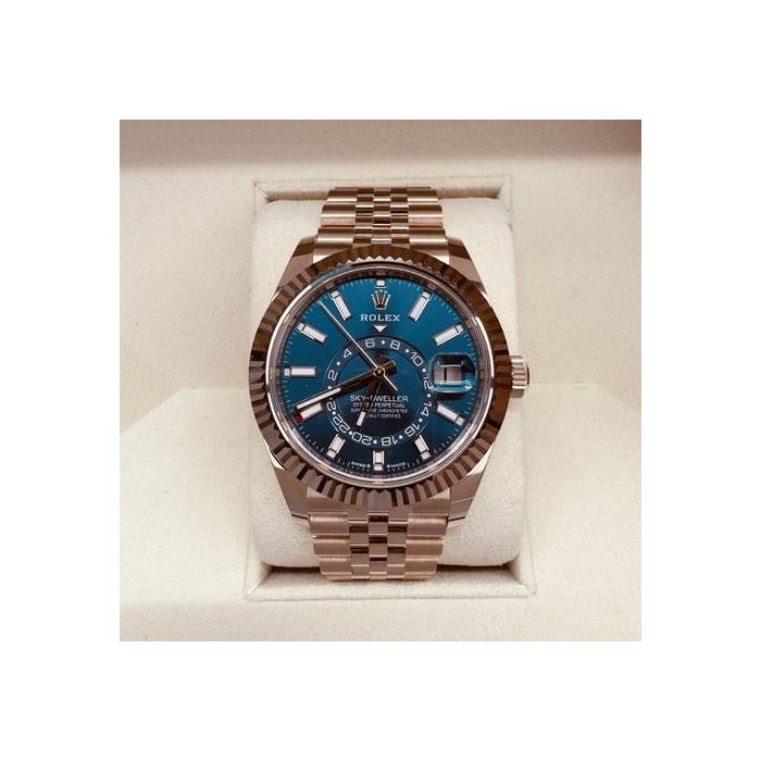 Rolex Sky-DwellerNew 2025 Rose Gold 42mm Blue Dial Jubilee 336935 Complete Set