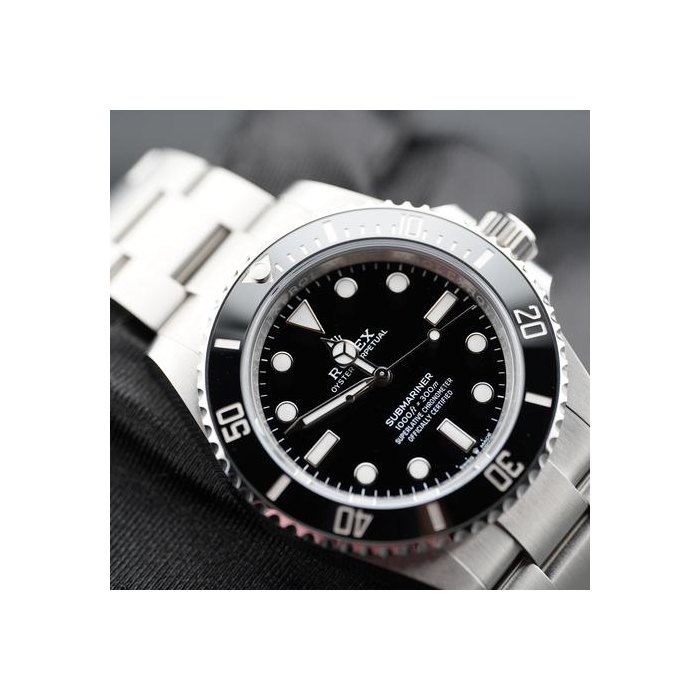 Rolex Submariner (No Date)BNIB Rolex Submariner 41mm No-date Black 2026 Ref. 124060 LN