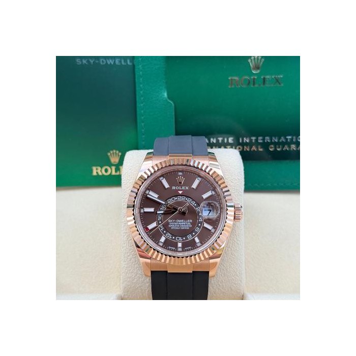 Rolex Sky-Dweller42mm 18kt Rose Gold Chocolate Dial on Oysterflex Like New Ref. 326235