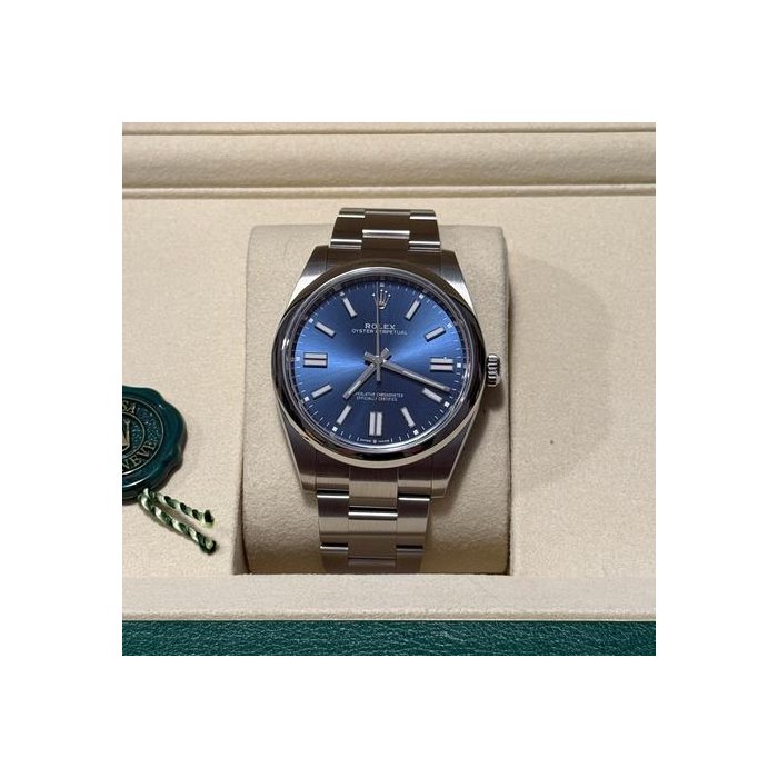 Rolex Oyster Perpetual41 41MM blue dial. Full set original box and papers. Ref. 124300