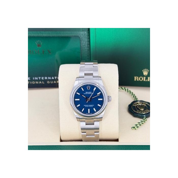 Rolex Oyster PerpetualUnworn 2026 Oyster Perpetual 31mm Ref# 277200-0017 box and papers