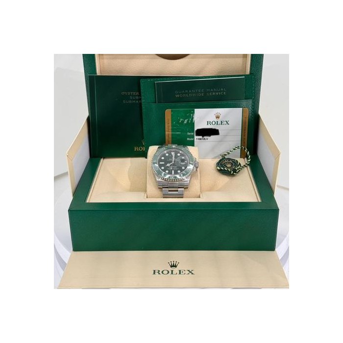 Rolex Submariner Date2017 40mm Green Dial Stainless Steel Oyster Bracelet Ref. 116610LV
