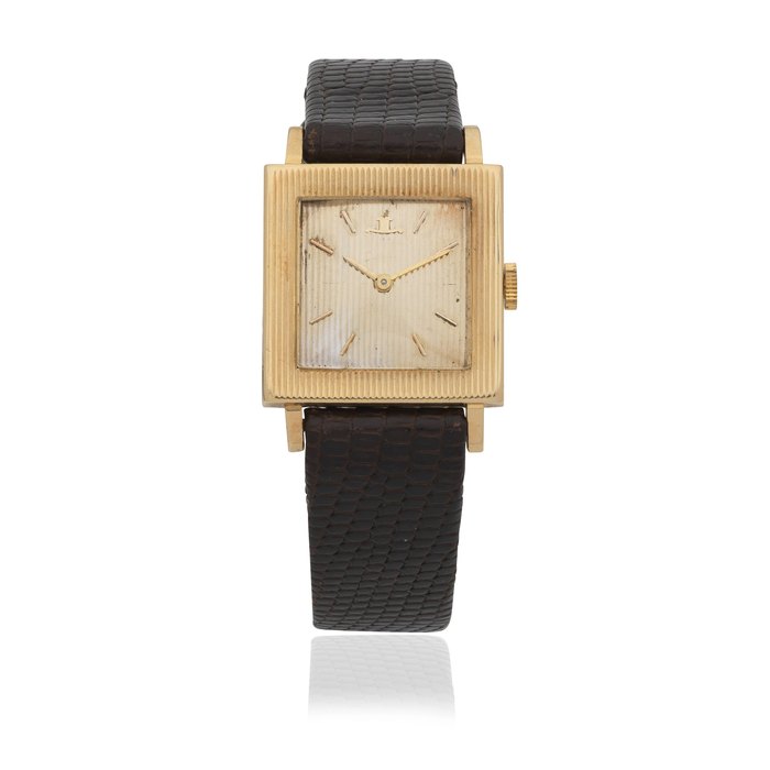 Jaeger-LeCoultre. An 18K gold manual wind square wristwatch Ref: 1910, Circa 1960