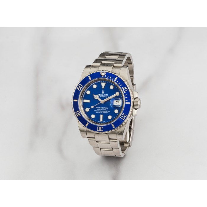 Rolex. Montre bracelet en or blanc 18K (750) avec date mouvement automatique Rolex. An 18K white gold automatic calendar bracelet watch Submariner Date 'Smurf', Ref: 116619LB, Circa 2012