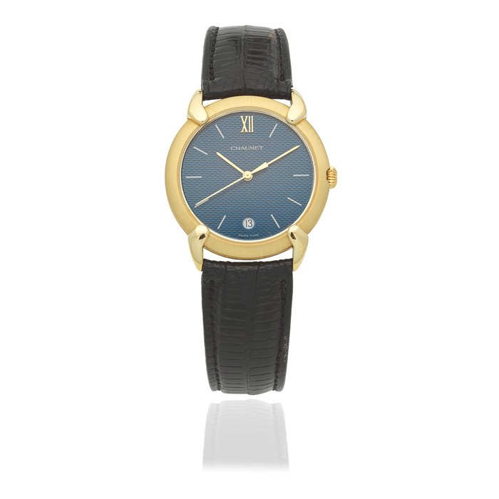 Chaumet. An 18K gold quartz calendar wristwatch Circa 1990