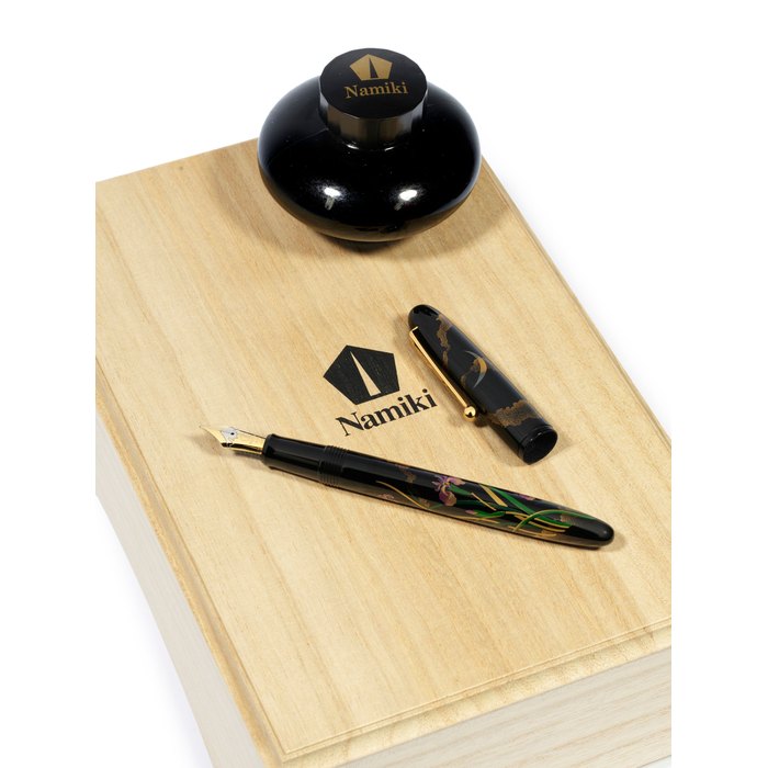 NAMIKI | YUKARI - SWEET FLAG AND MOON, A FINE URUSHI LACQUER AND TOGIDASHI-HIRA TECHNIQUES MAKI-E FOUNTAIN PEN BY KOKKOKAI ARTISANS
