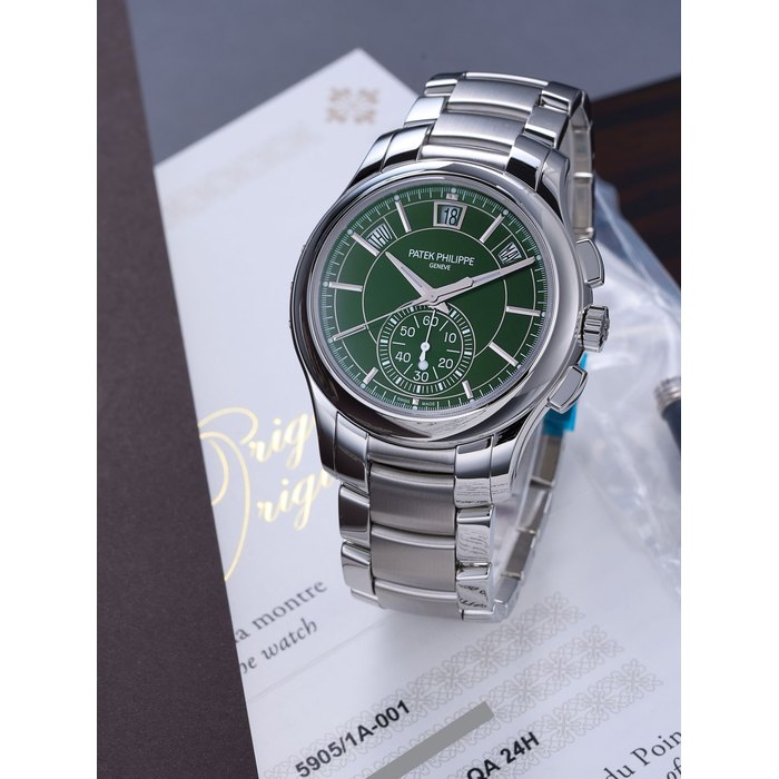 PATEK PHILIPPE | "OLIVE GREEN", REF.5905/1A-001, A BRAND NEW STAINLESS STEEL ANNUAL CALENDAR FLYBACK CHRONOGRAPH BRACELET WATCH DAY/NIGHT INDICATION, MADE IN 2022