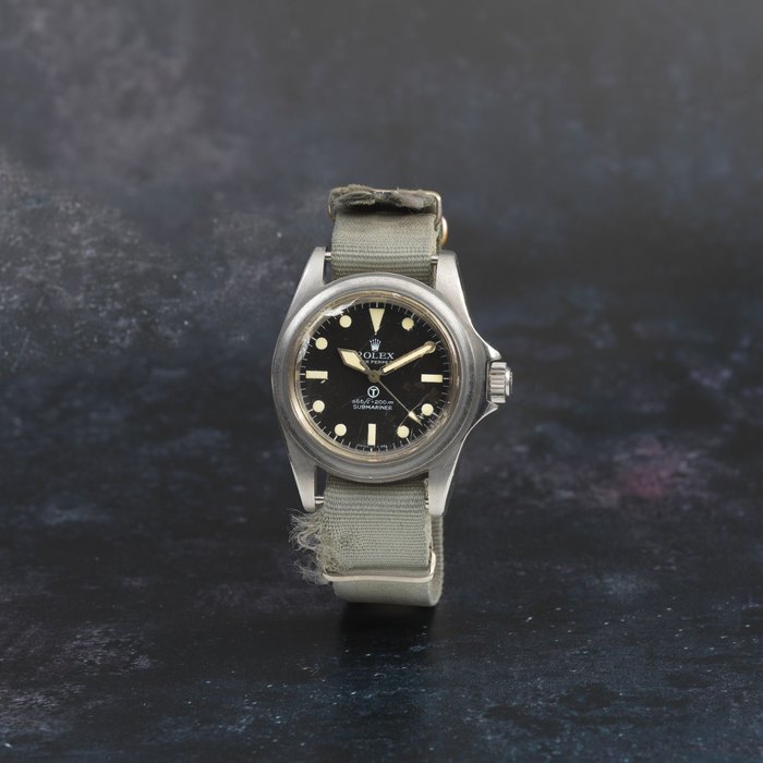 Rolex. A rare stainless steel Military automatic wristwatch issued to the Royal Navy Military Submariner, Ref: 5513/5517, Circa 1975