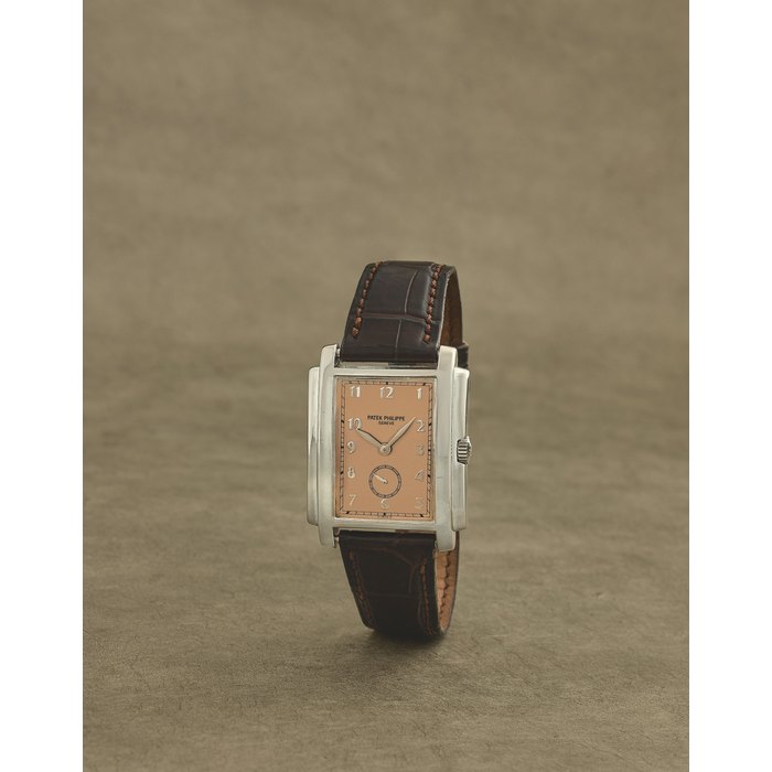 Patek Philippe. Montre bracelet en or blanc 18K (750) de forme rectangulaire mouvement mécanique Patek Philippe. An 18K white gold manual wind rectangular wristwatch Gondolo, Ref: 5024, Circa 2000