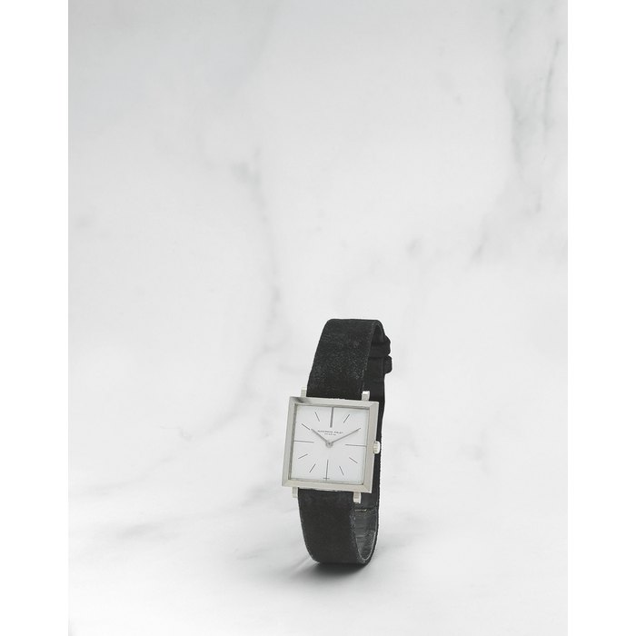 Audemars Piguet. Montre bracelet en or blanc 18K (750) de forme carrée mouvement mécanique Audemars Piguet. An 18K white gold manual wind square form wristwatch Circa 1960