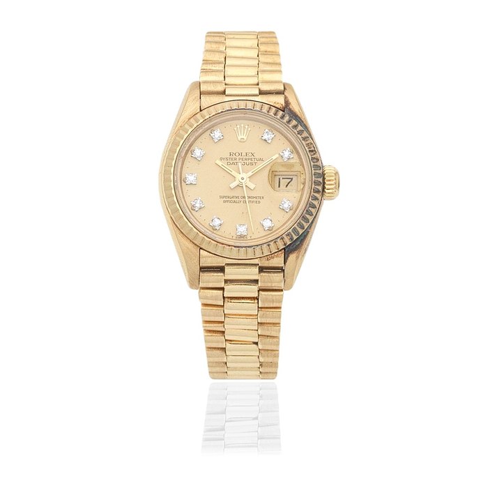 Rolex. A lady's 18K gold automatic calendar bracelet watch with diamond set dial Datejust, Ref: 69178, Circa 1990