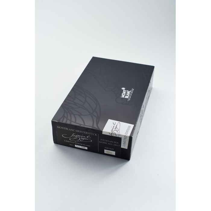 MONTBLANC | IMPERIAL DRAGON, REF. 28615, A RARE NEW OLD STOCK, LIMITED EDITION 18K GOLD, SAPPHIRE AND BLACK RESIN FOUNTAIN PEN